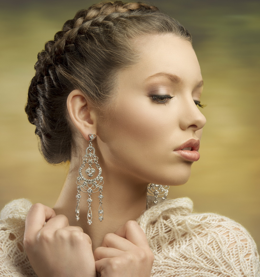 Best ideas about Elegant Hairstyle Updos
. Save or Pin 25 elegant hairstyles for all holiday celebrations Now.