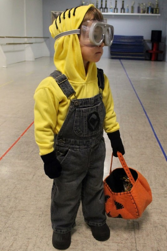 Best ideas about Toddler Minion Costume DIY
. Save or Pin Minion Costume A Jennuine Life Now.