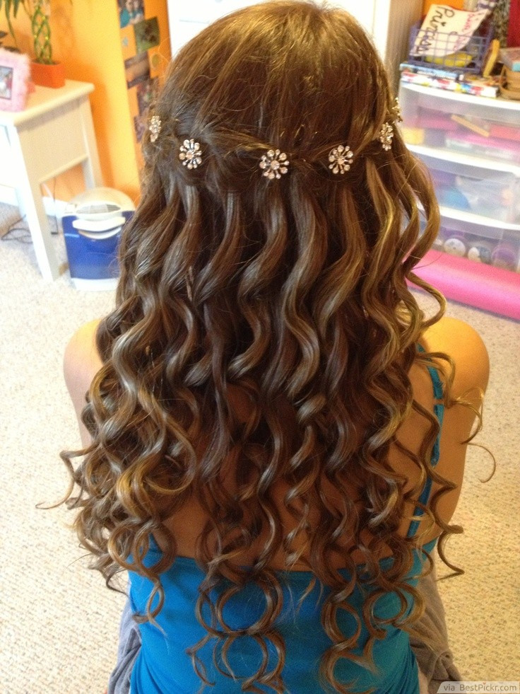 Best ideas about Wavy Prom Hairstyle
. Save or Pin 25 Amazing Curly Prom Hairstyles Ideas Elle Hairstyles Now.