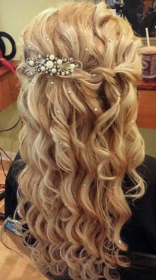 Best ideas about Wavy Prom Hairstyle
. Save or Pin 35 Prom Hairstyles for Curly Hair Now.