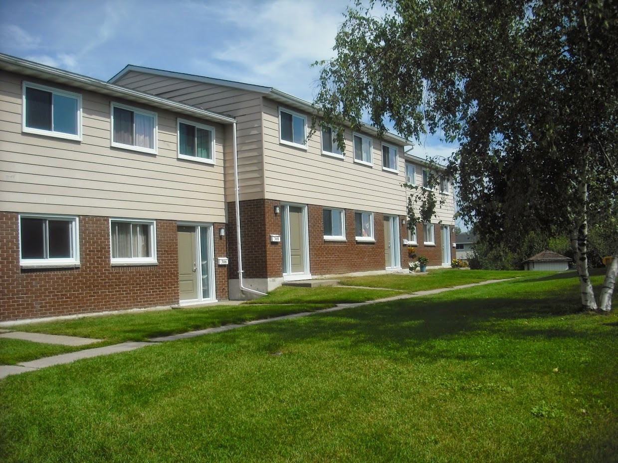 Best ideas about 3 Bedroom Townhomes
. Save or Pin Three Bedroom Townhome Glen Birchwood Village Rental Now.