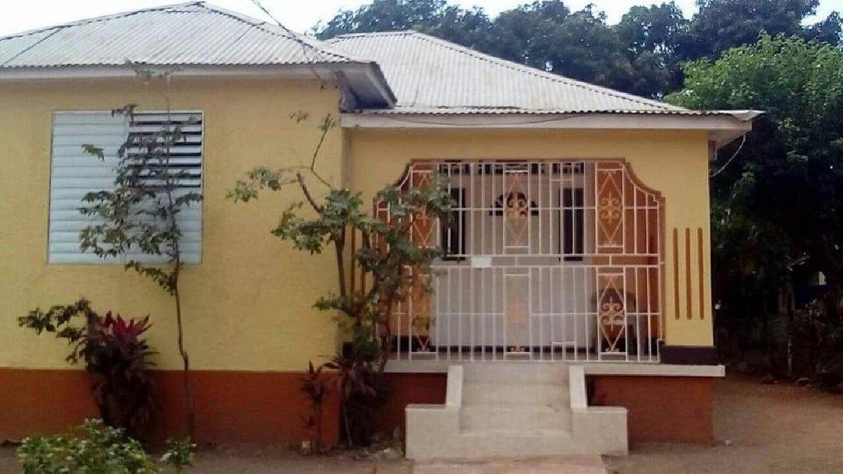 Best ideas about 4 Bedroom For Rent
. Save or Pin 4 Bedroom House For Rent In Kingston in f Windward Road Now.