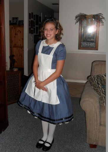Best ideas about Alice And Wonderland DIY Costume
. Save or Pin 1000 images about Alice in Wonderland Costume Ideas on Now.