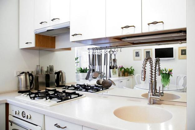 Best ideas about Apartment Kitchen Decor
. Save or Pin Bright Decorating Colors Turning Small Apartment into Now.