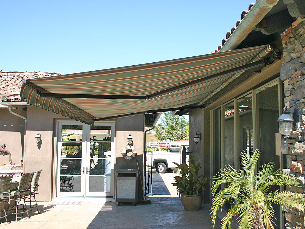Best ideas about Awnings For Patio
. Save or Pin Elite Heavy Duty Retractable Patio Awning Now.