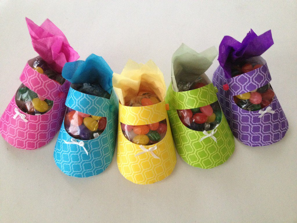 Best ideas about Baby Crafts Ideas
. Save or Pin Baby shower favor ideas How to craft a baby shoe Now.