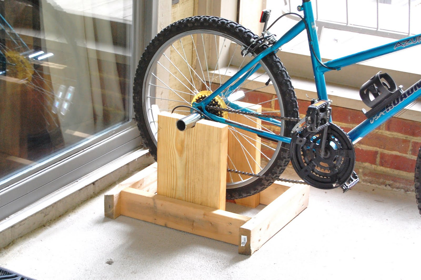Best ideas about Bike Stand DIY
. Save or Pin Tidy Brown Wren bringing order to your nest How To Make Now.