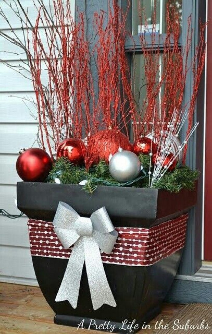 Best ideas about Christmas Outdoor Decorations
. Save or Pin 25 Top outdoor Christmas decorations on Pinterest Easyday Now.