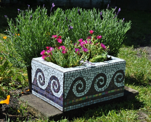 Best ideas about Cinder Block Planters
. Save or Pin Cinder block garden ideas – furniture planters walls and Now.