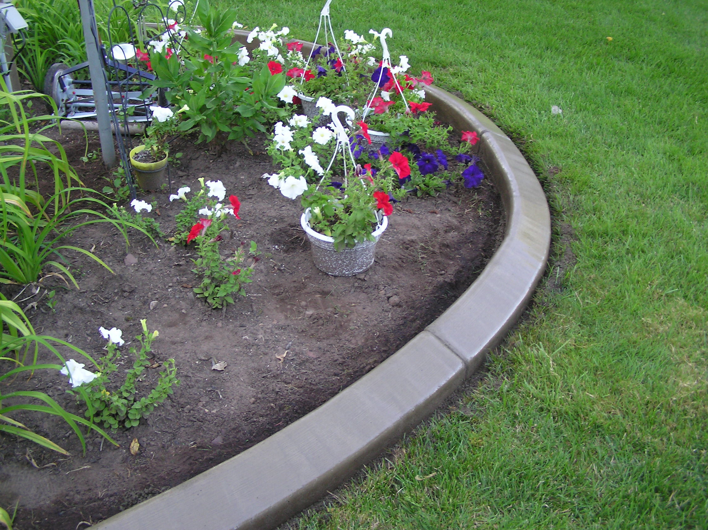 Best ideas about Concrete Landscape Edging
. Save or Pin Home Page [curbfxz] Now.