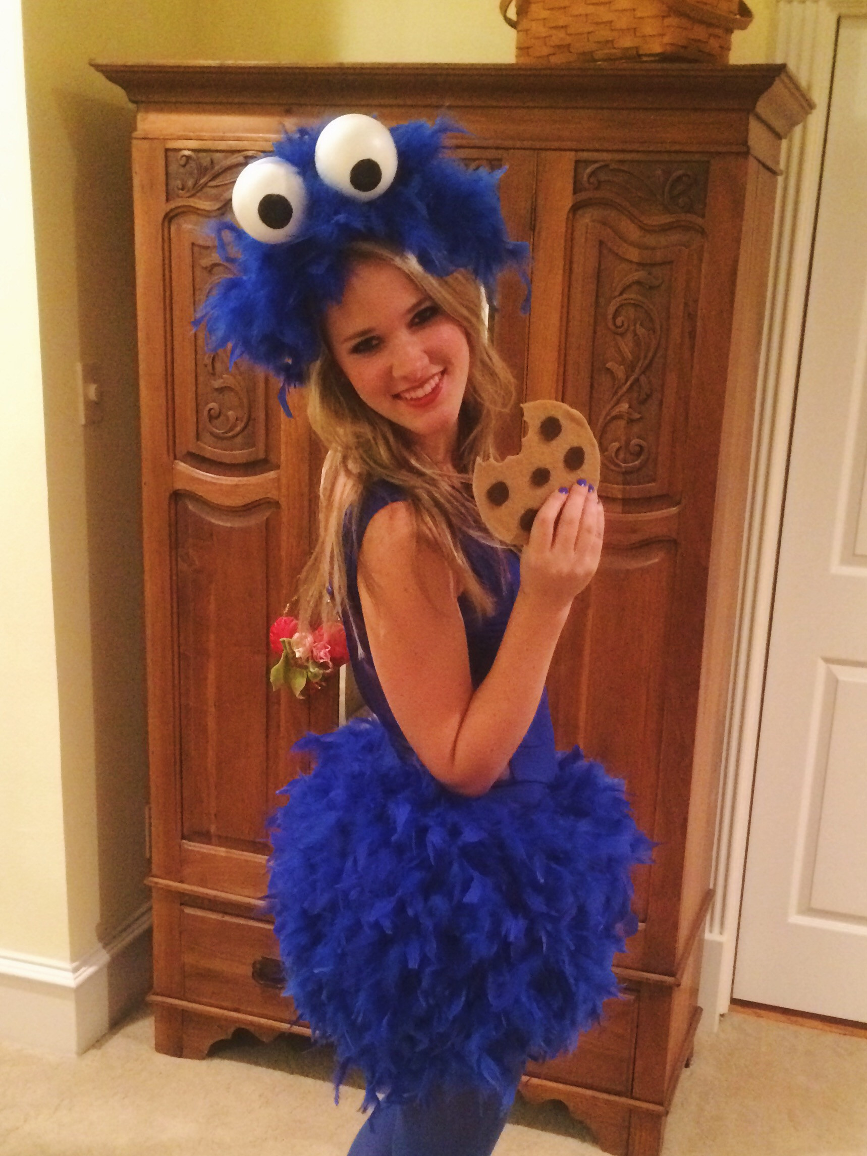 Best ideas about Cookie Monster Costume DIY
. Save or Pin DIY cookie monster costume Now.