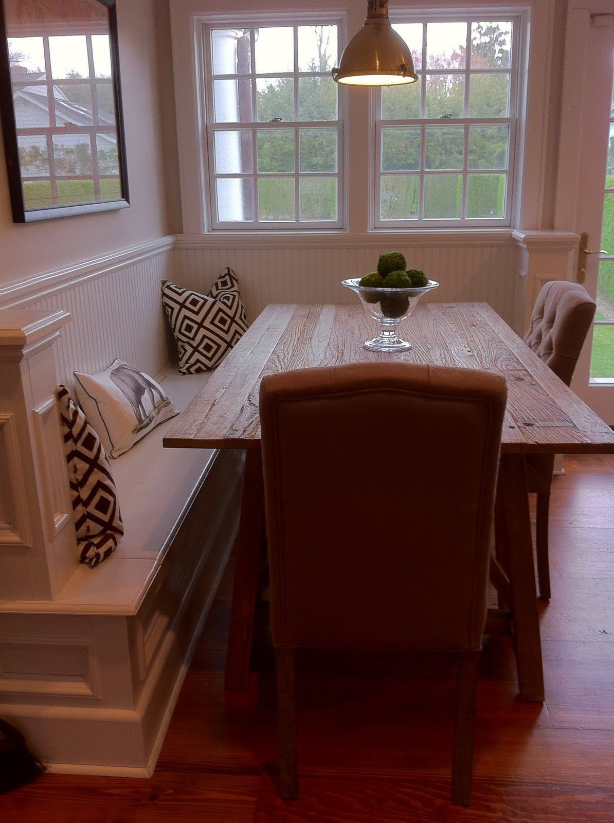 Best ideas about Corner Dining Table
. Save or Pin corner bench with dining table this could be perfect as a Now.