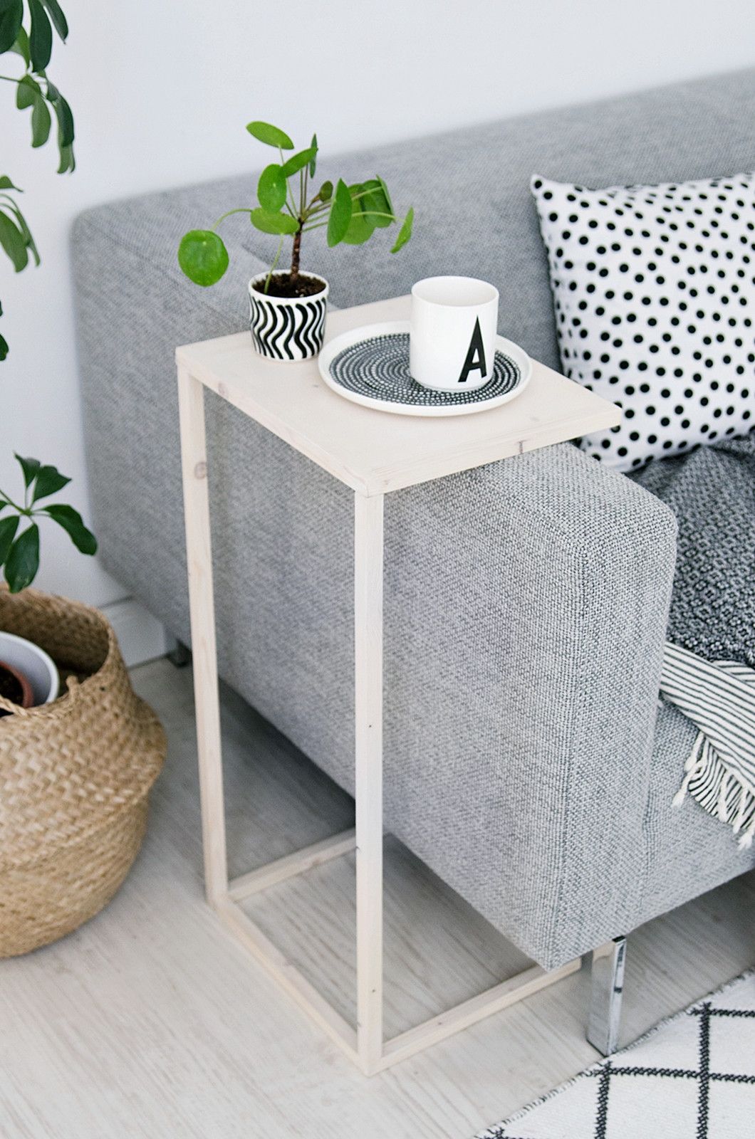 Best ideas about DIY Accent Table
. Save or Pin DIY End Tables That Look Stylish and Unique Now.