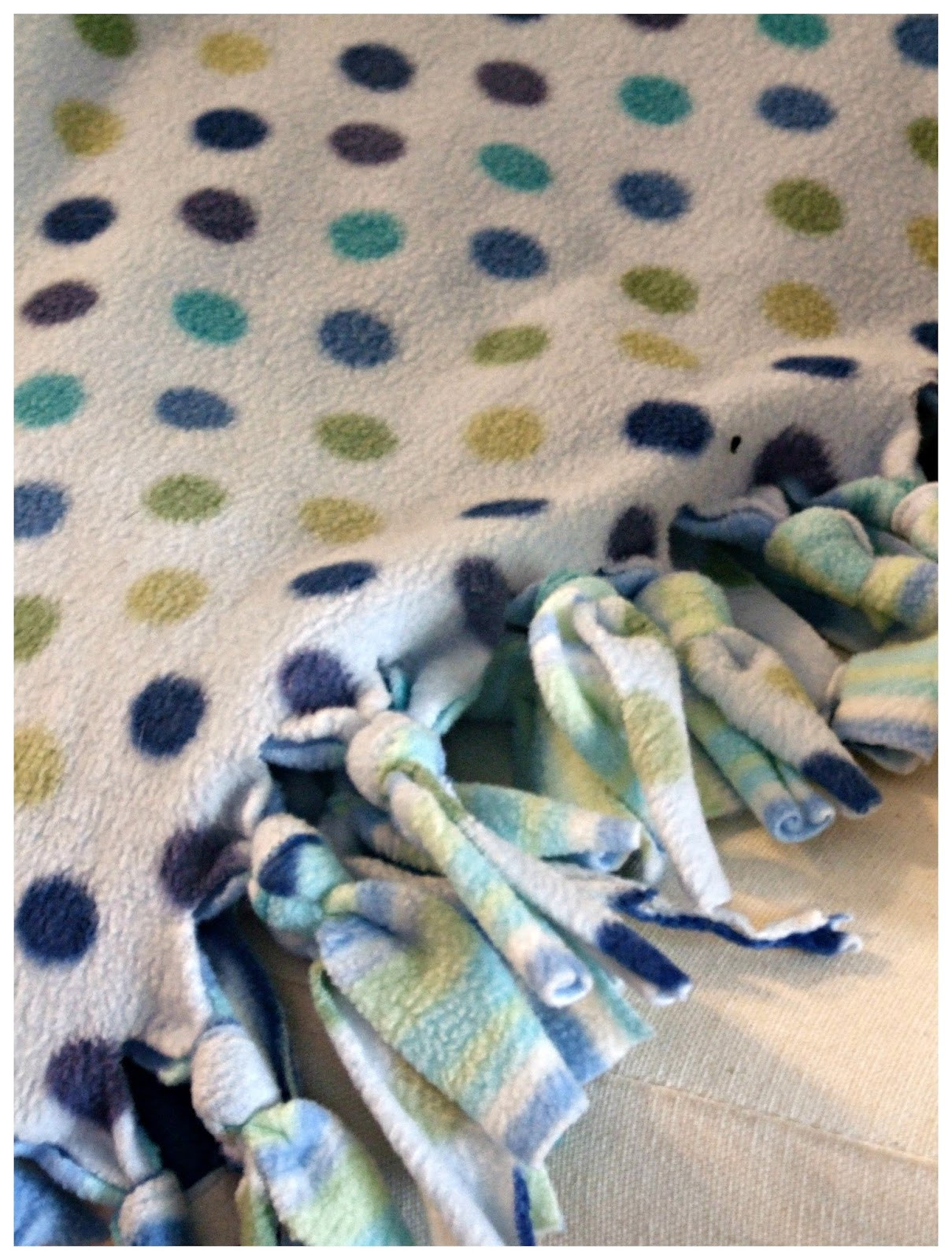 Best ideas about DIY Baby Blankets
. Save or Pin so gezellig DIY no sew baby blanket Now.