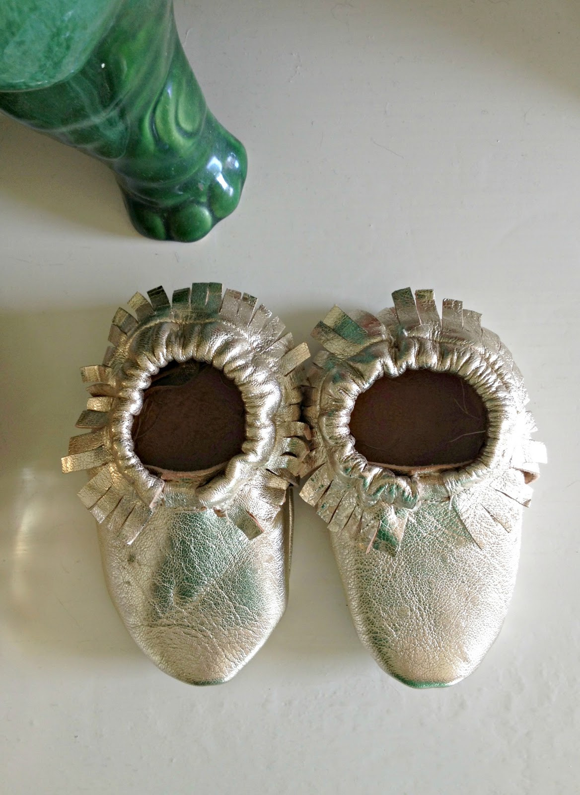 Best ideas about DIY Baby Moccs
. Save or Pin Nuestra Vida Dulce DIY Leather Baby Moccs Now.