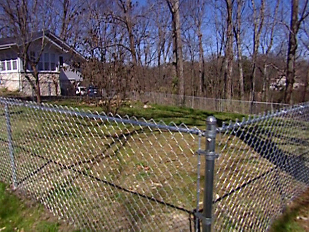 Best ideas about DIY Chain Link Fence
. Save or Pin How to Construct a Chain Link Fence how tos Now.
