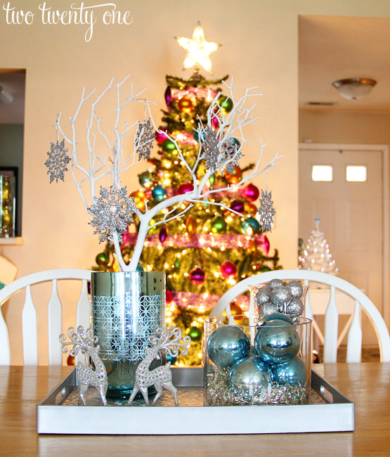 Best ideas about DIY Christmas Centerpiece
. Save or Pin 19 Simple and Elegant DIY Christmas Centerpieces Style Now.