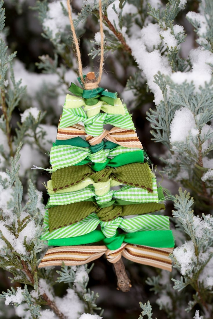 Best ideas about DIY Christmas Tree Decorations
. Save or Pin 10 Affordable DIY Christmas Tree Decorations Now.