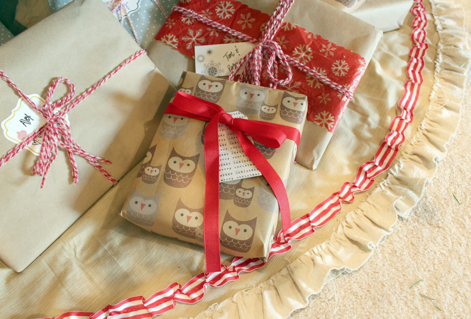 Best ideas about DIY Christmas Tree Skirt
. Save or Pin 1060 Bliss a simple $7 DIY Christmas skirt Now.