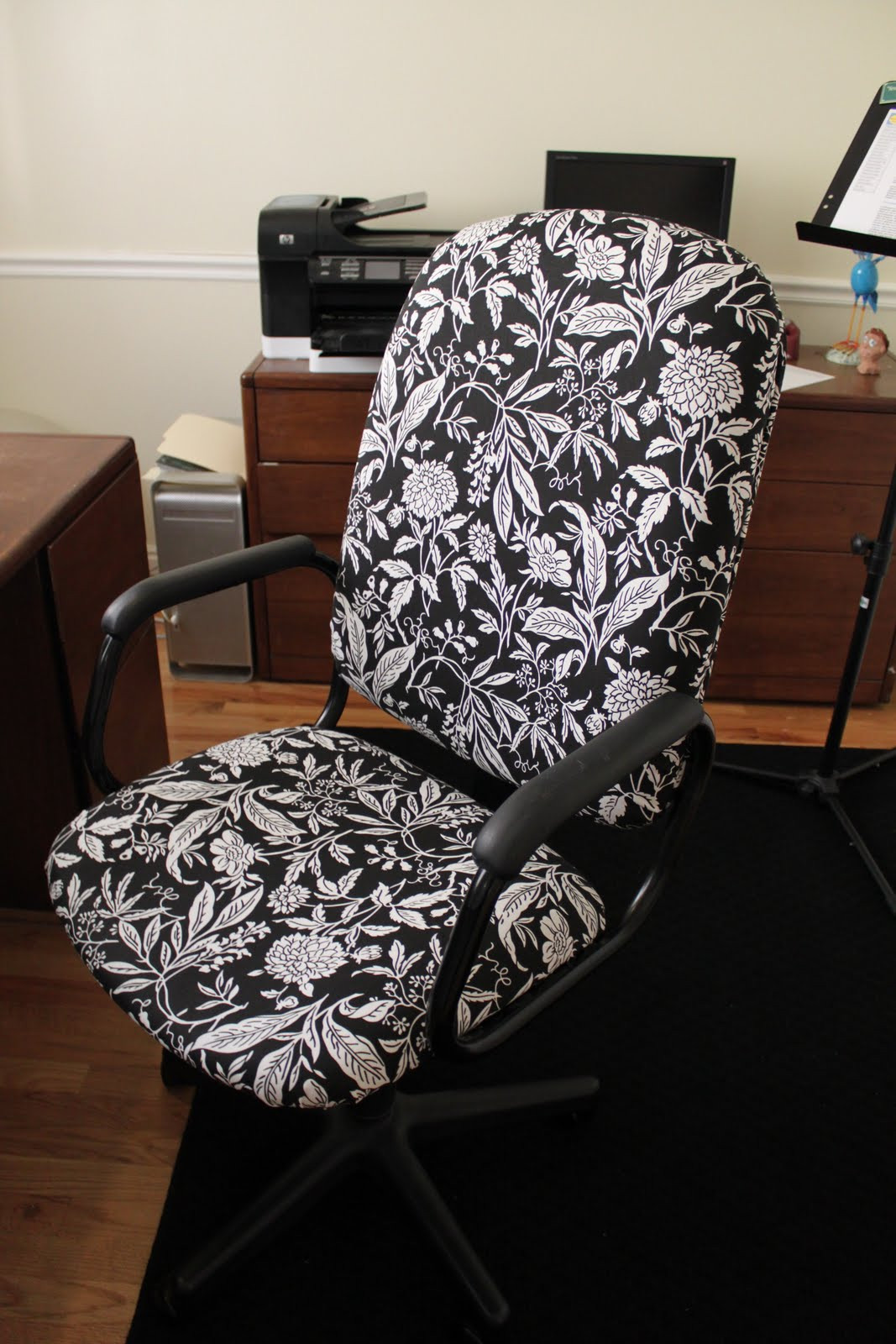 Best ideas about DIY Desk Chair
. Save or Pin do it yourself divas DIY Reupholster That Ugly fice Chair Now.