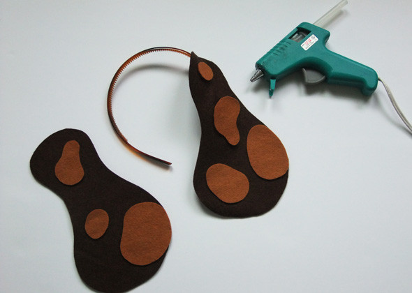 Best ideas about DIY Dog Ears
. Save or Pin DIY Halloween Costumes 5 Easy Animal Headbands for Kids Now.