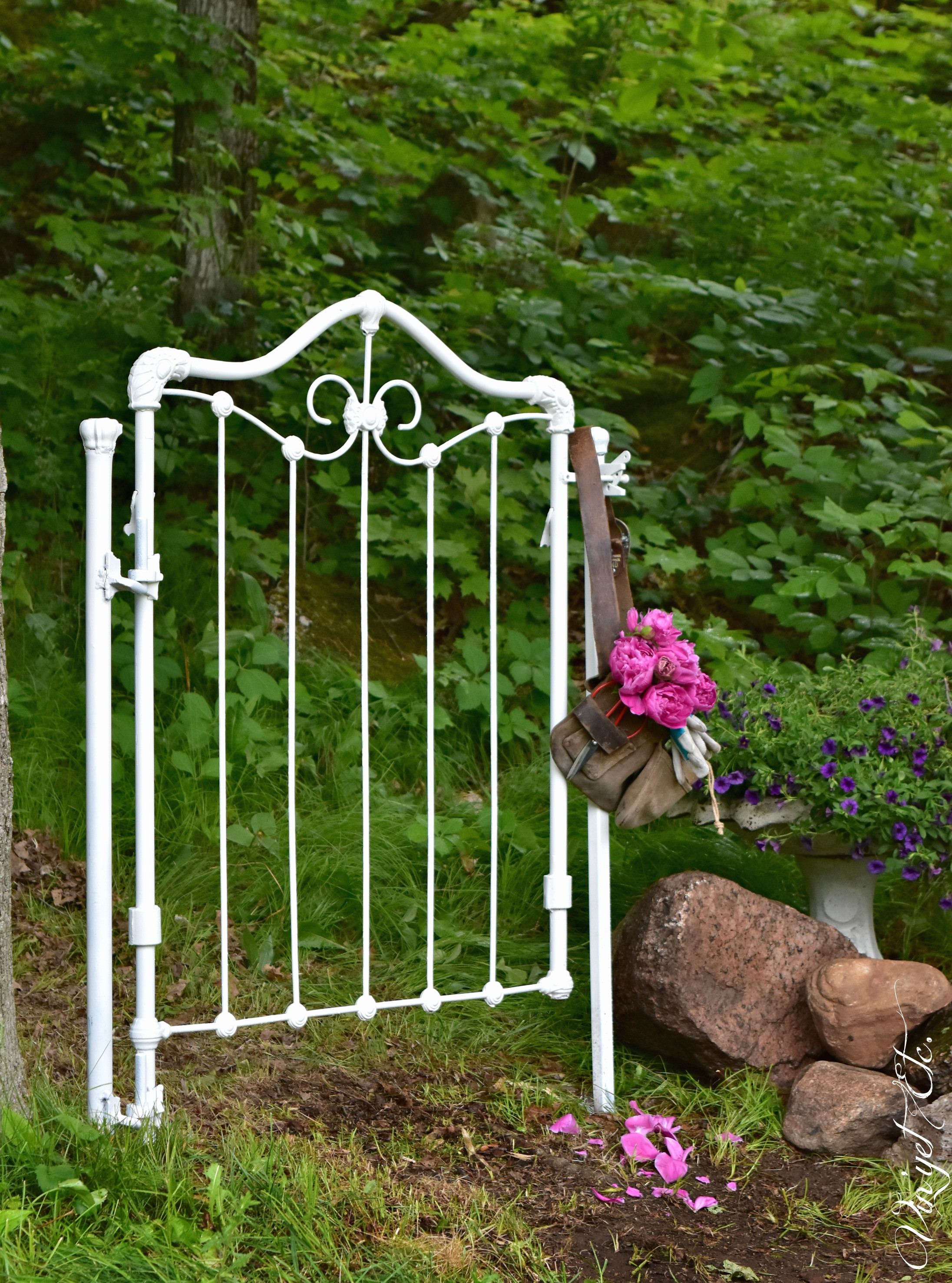 Best ideas about DIY Garden Gates
. Save or Pin Repurposed antique crib DIY secret garden gate Vin yet Now.