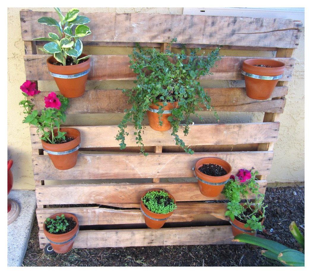 Best ideas about Diy Garden Planters
. Save or Pin DIY pallet planter Now.
