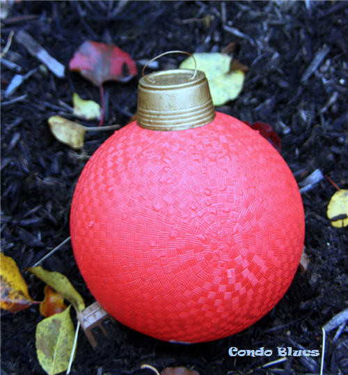 Best ideas about DIY Giant Outdoor Christmas Ornaments
. Save or Pin Condo Blues How to Make Easy DIY Outdoor Giant Christmas Now.