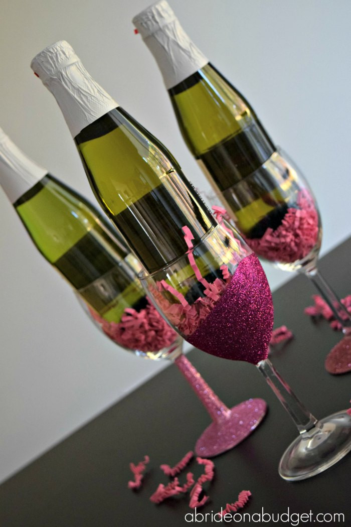 Best ideas about DIY Glitter Wine Glass
. Save or Pin DIY Glitter Wine Glasses Now.