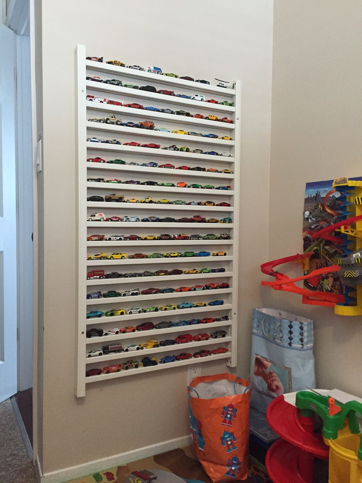 Best ideas about DIY Hot Wheel Storage
. Save or Pin DIY hot wheels matchbox 1 64 cast car display using Now.