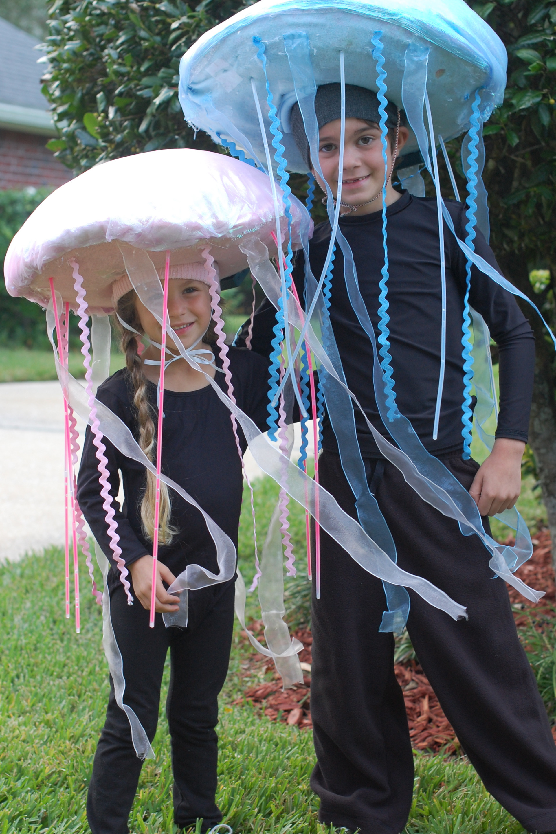 Best ideas about DIY Jellyfish Costume
. Save or Pin Glow in the Dark Jellyfish Costume Tutorial Now.