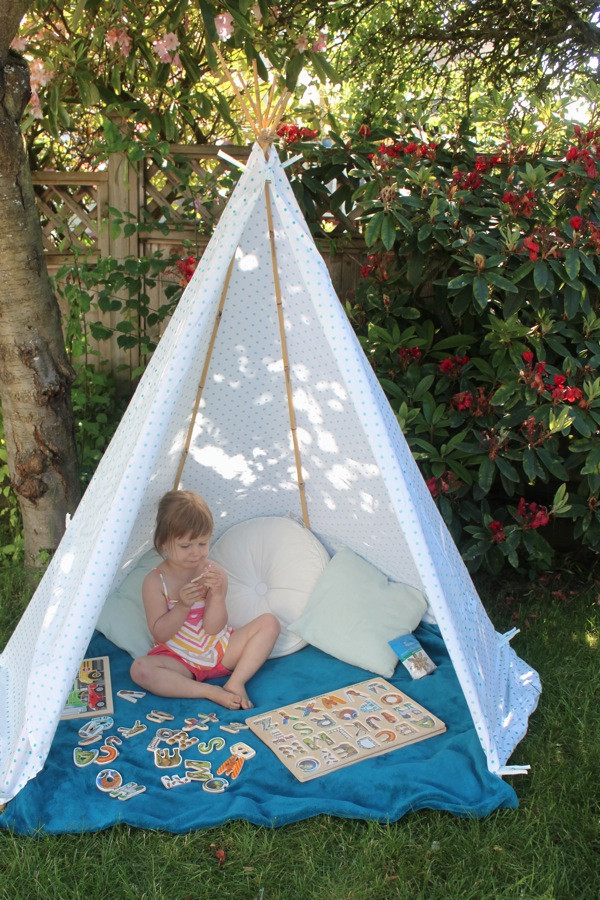 Best ideas about DIY Kids Fort
. Save or Pin 25 DIY Forts to Build With Your Kids This Summer tipsaholic Now.