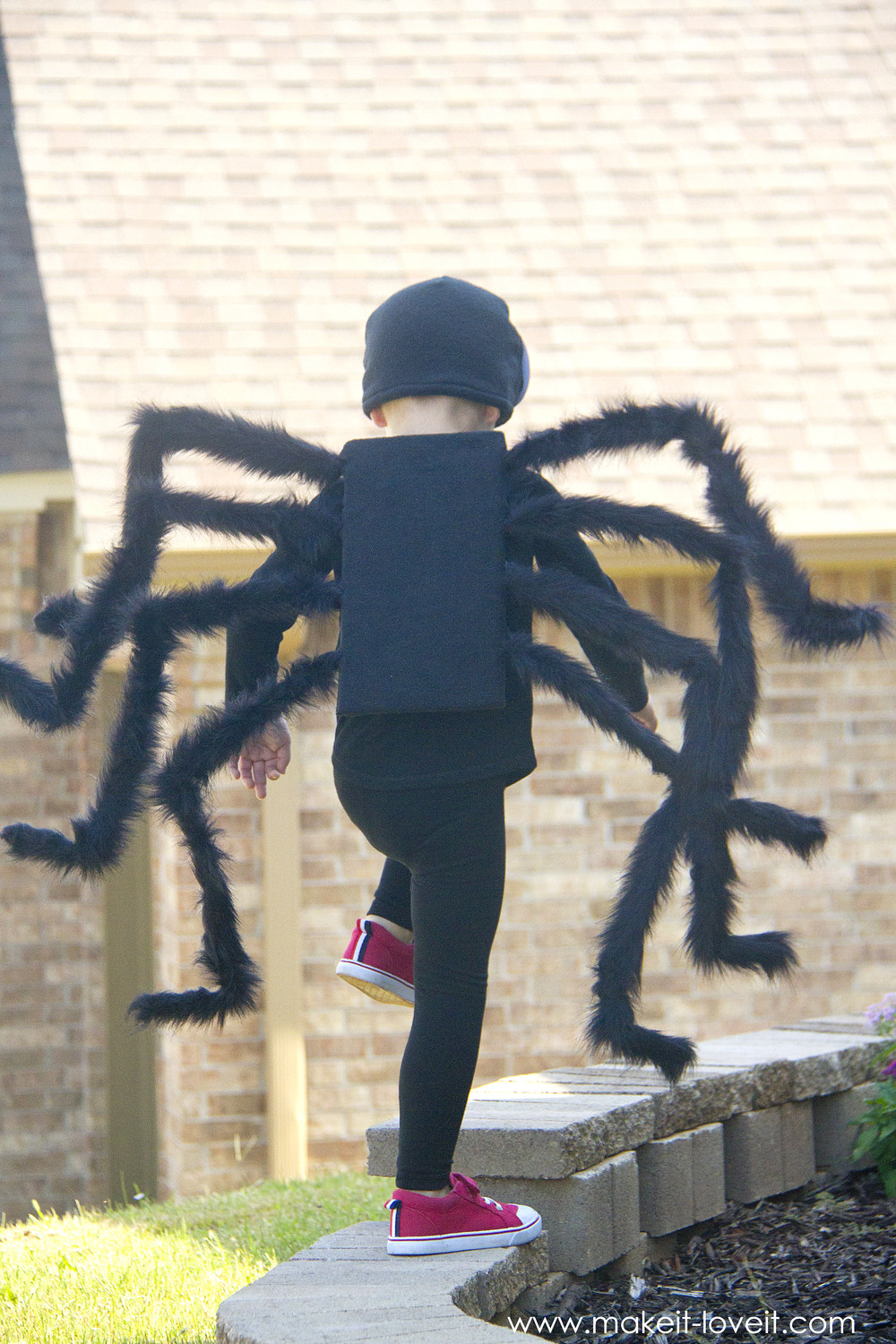 Best ideas about DIY Kids Spider Costume
. Save or Pin DIY Easy NO SEW Spider Costume one to GIVE Now.