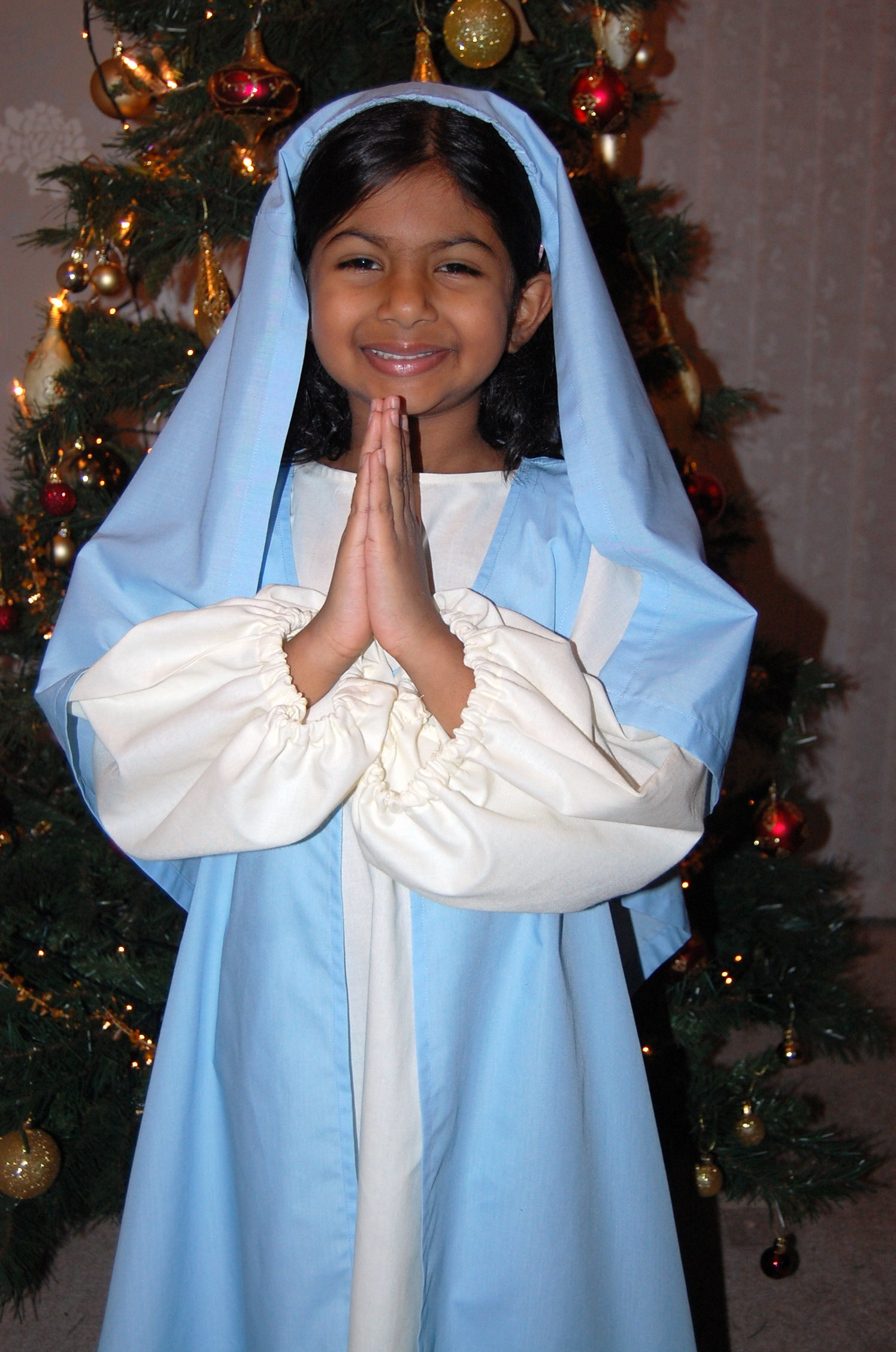 Best ideas about DIY Nativity Costumes
. Save or Pin Vogue 1359 DIY twist front jersey dress and DIY nativity Now.