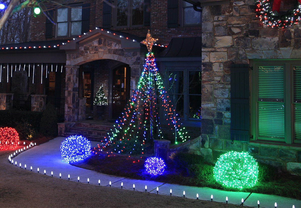 Best ideas about DIY Outdoor Christmas Tree Made Of Lights
. Save or Pin Outdoor Christmas Yard Decorating Ideas Now.