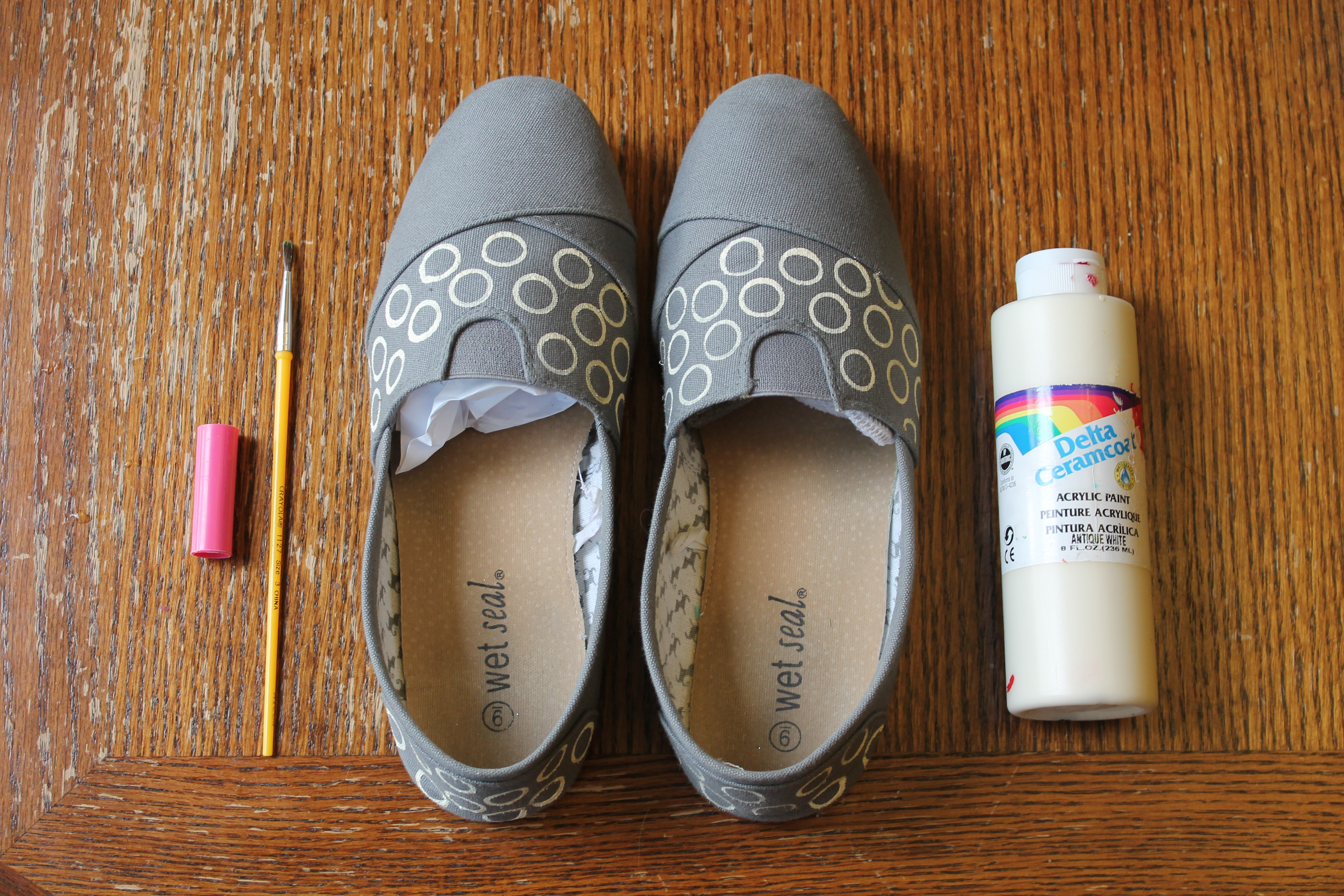 Best ideas about DIY Painted Shoes
. Save or Pin DIY painted canvas shoes Now.