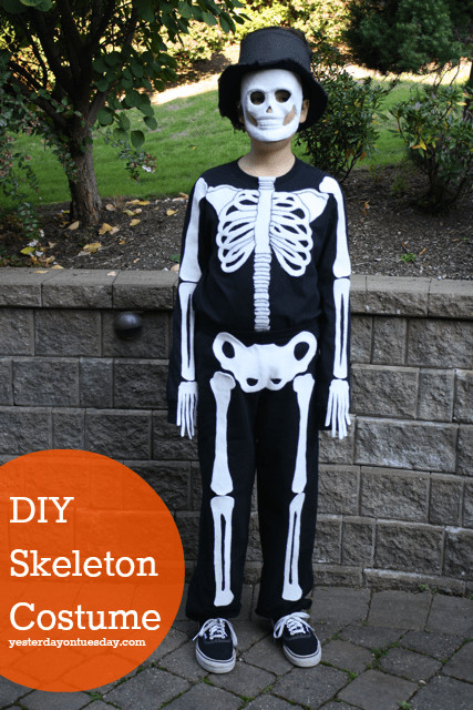 Best ideas about DIY Skeleton Costume For Adults
. Save or Pin Over 40 Do It Yourself Halloween Costumes A Turtle s Now.