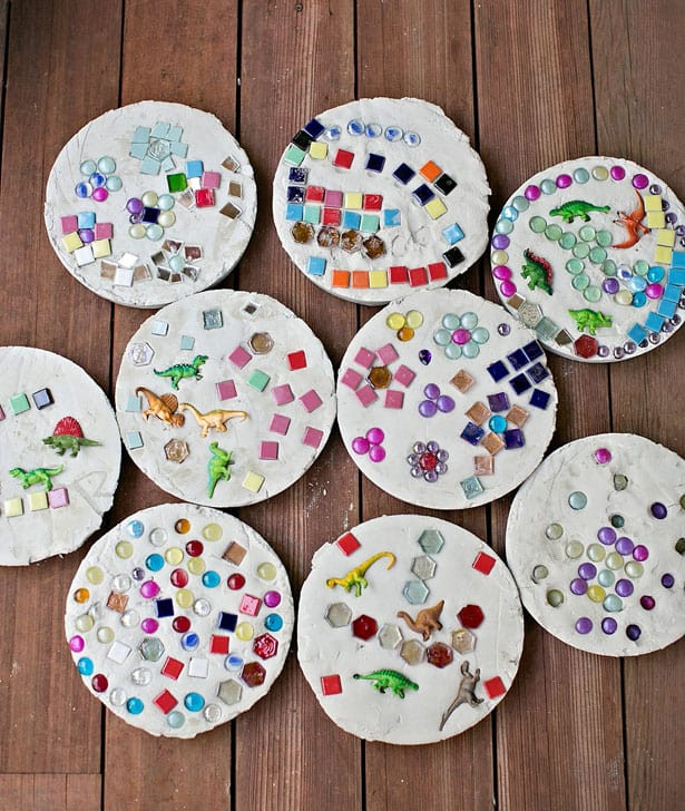 Best ideas about DIY Stepping Stones With Kids
. Save or Pin DIY STEPPING STONES Now.