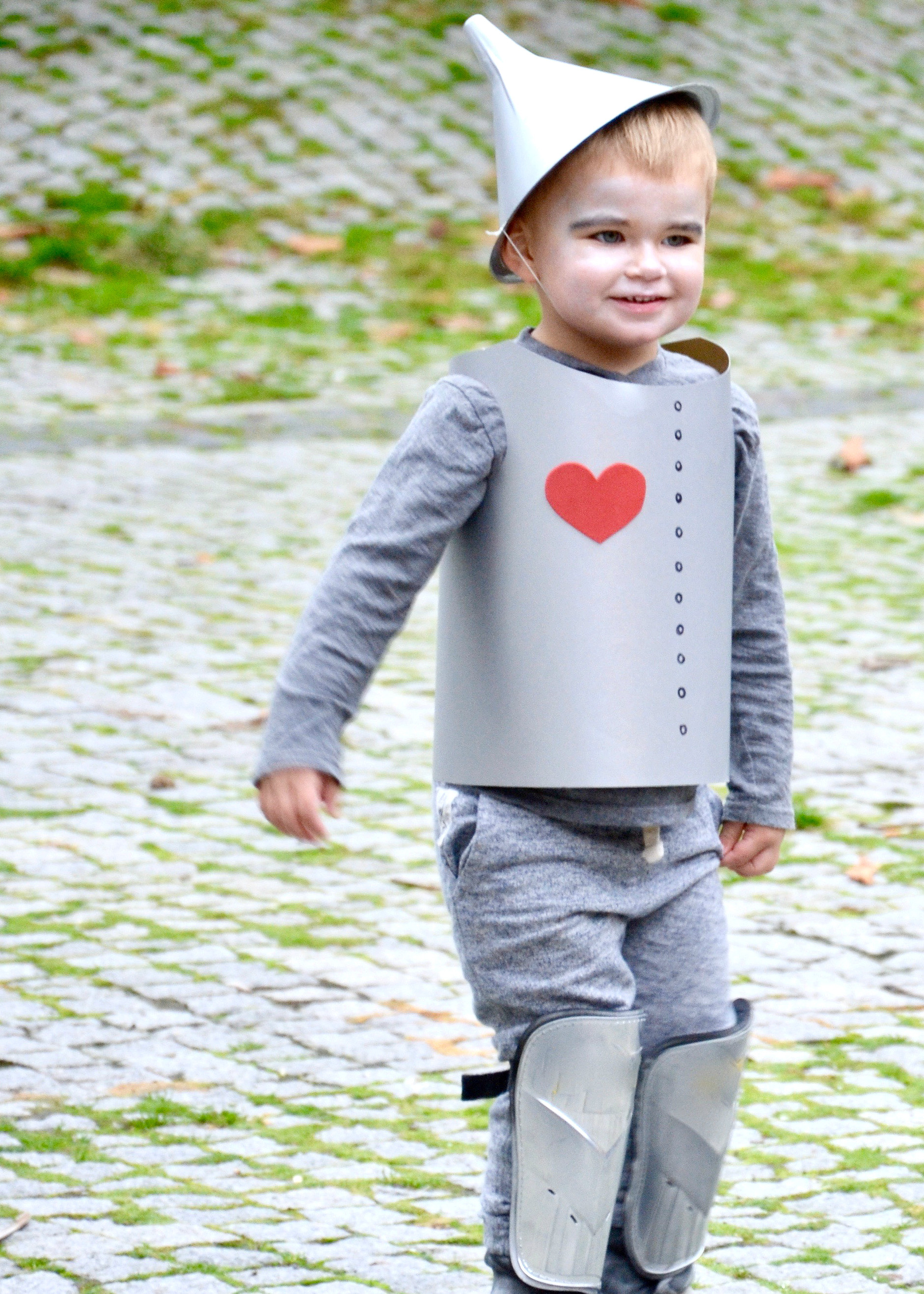 Best ideas about DIY Tin Man Costumes
. Save or Pin DIY Tin Man Costume This Sweet Happy Life Now.