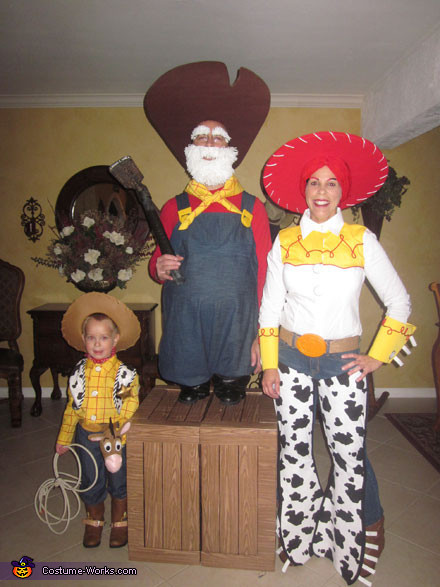 Best ideas about DIY Toy Story Costumes
. Save or Pin 33 Family Halloween Costumes That Are Absolutely Fantastic Now.
