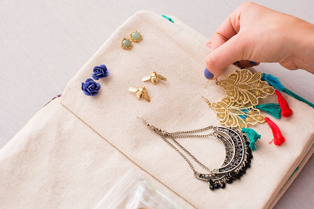 Best ideas about DIY Travel Jewelry Organizer
. Save or Pin Style the Go How to Make a DIY Travel Jewelry Now.