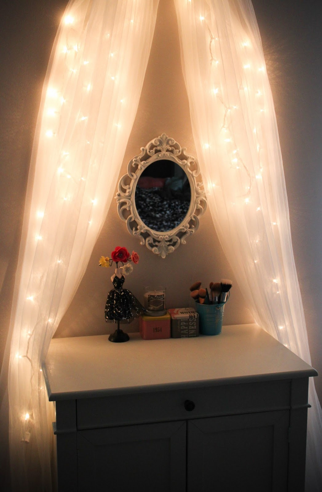 Best ideas about DIY Vanity Light
. Save or Pin Leslie Loves Makeup DIY Fairy Light Vanity Area ♥ [original] Now.