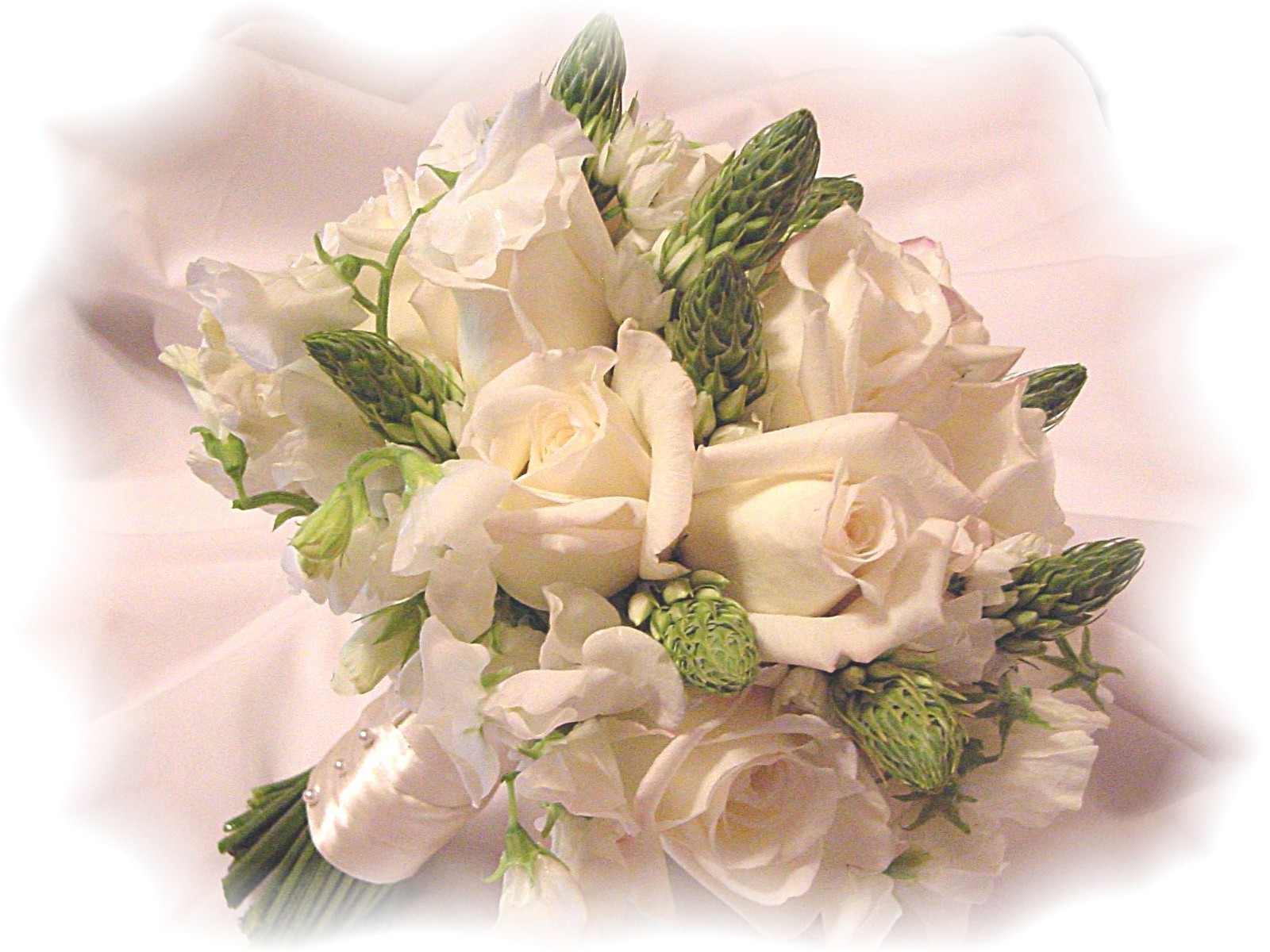 Best ideas about DIY Wedding Flower Arrangements
. Save or Pin Brides Stretch Wedding Bud s with Do It Yourself Now.