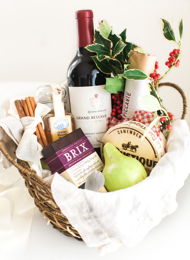 Best ideas about DIY Wine Gift Baskets
. Save or Pin Holiday Gift Basket & Wine Stopper DIY Now.