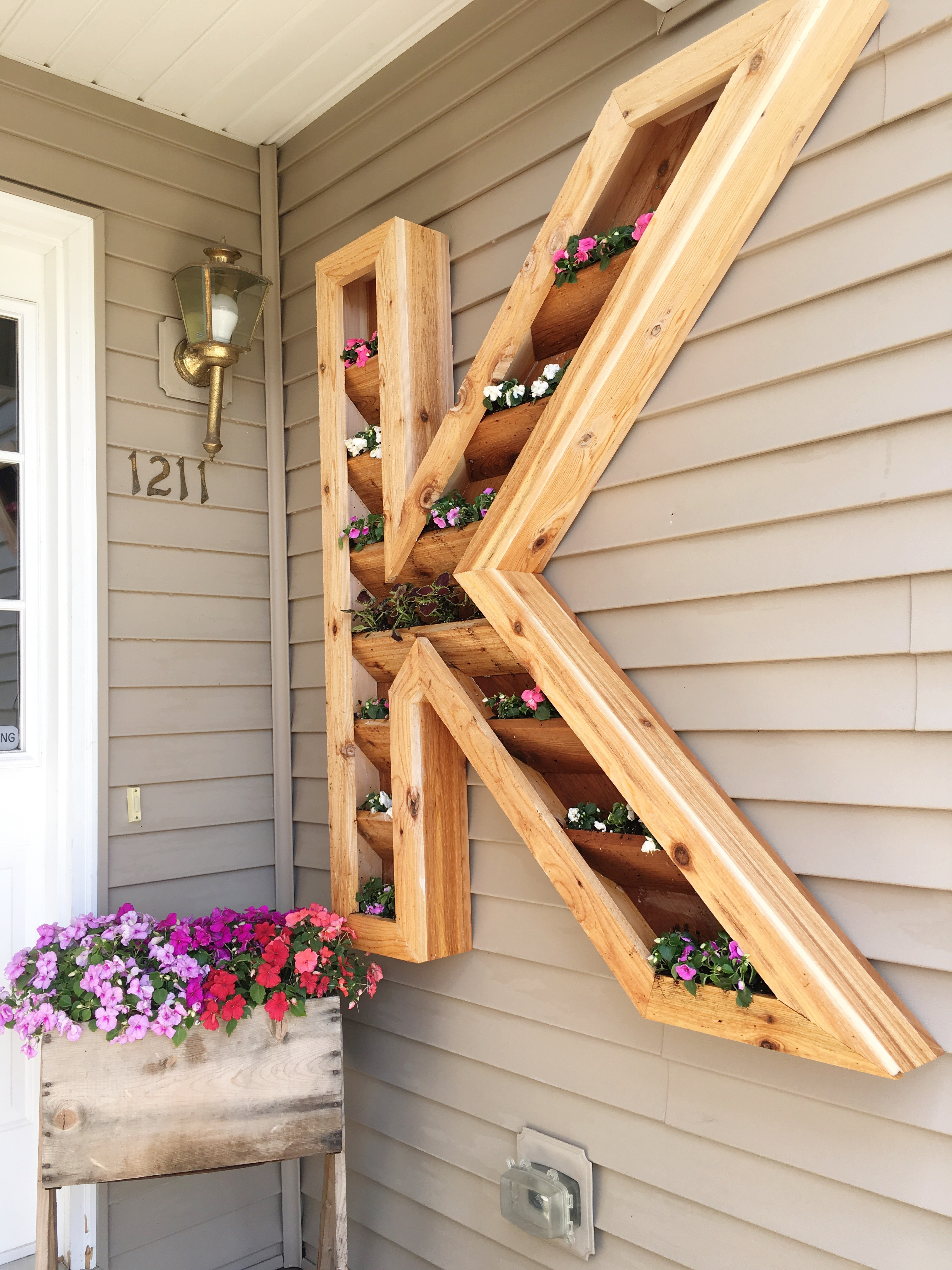 Best ideas about DIY Wood Planters
. Save or Pin Remodelaholic Now.