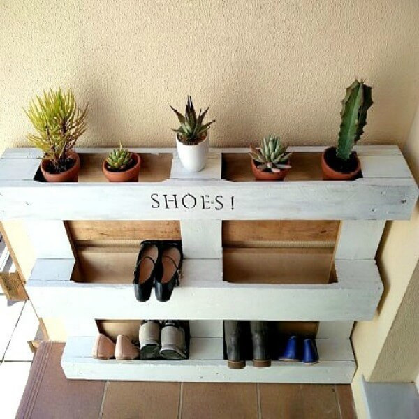 Best ideas about Easy DIY Shoe Rack
. Save or Pin DIY Easy Pallet Shoe Rack Now.