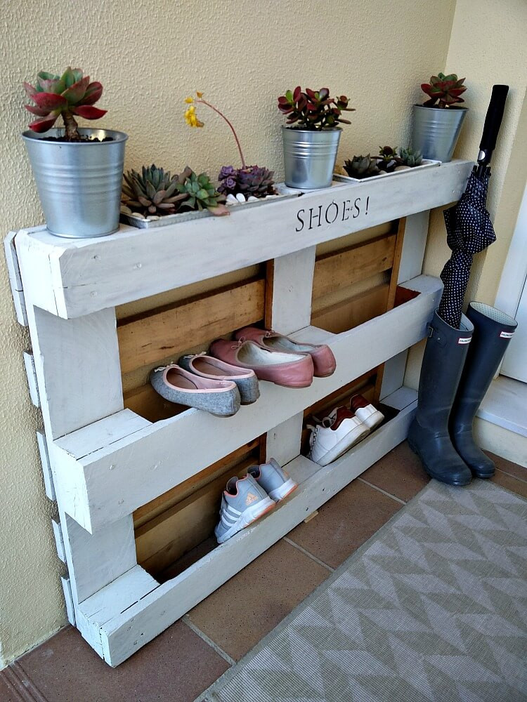 Best ideas about Easy DIY Shoe Rack
. Save or Pin DIY Easy Pallet Shoe Rack KreativK Now.