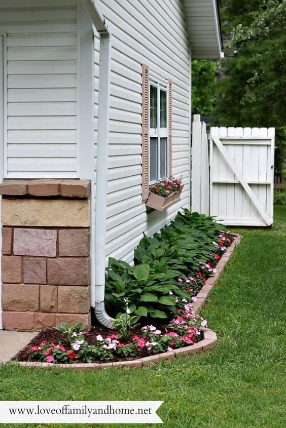 Best ideas about Flower Garden Ideas For Small Yards
. Save or Pin 25 best ideas about Side Yards on Pinterest Now.