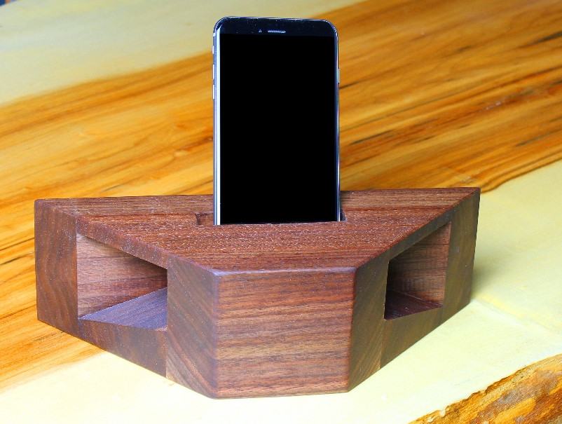 Best ideas about Free Woodworking Plans &amp; DIY Projects
. Save or Pin How to Build a Wooden Phone Amplifier and Charging Station Now.