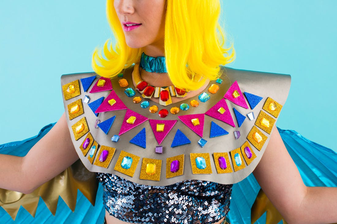 Best ideas about Katy Perry Costume DIY
. Save or Pin DIY All of Katy Perry’s “Dark Horse” Video Costumes for Now.